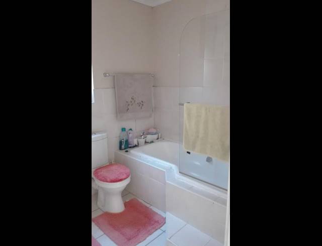 2 BEDROOM TOWNHOUSE RENTED IN WALMER HEIGHTS